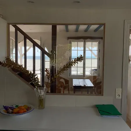 Normandy Facing The Sea With Exceptional Views * 생-페르-쉬르-메르