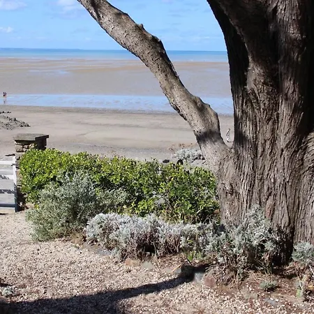 Normandy Facing The Sea With Exceptional Views 빌라