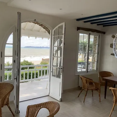 Normandy Facing The Sea With Exceptional Views * 생-페르-쉬르-메르